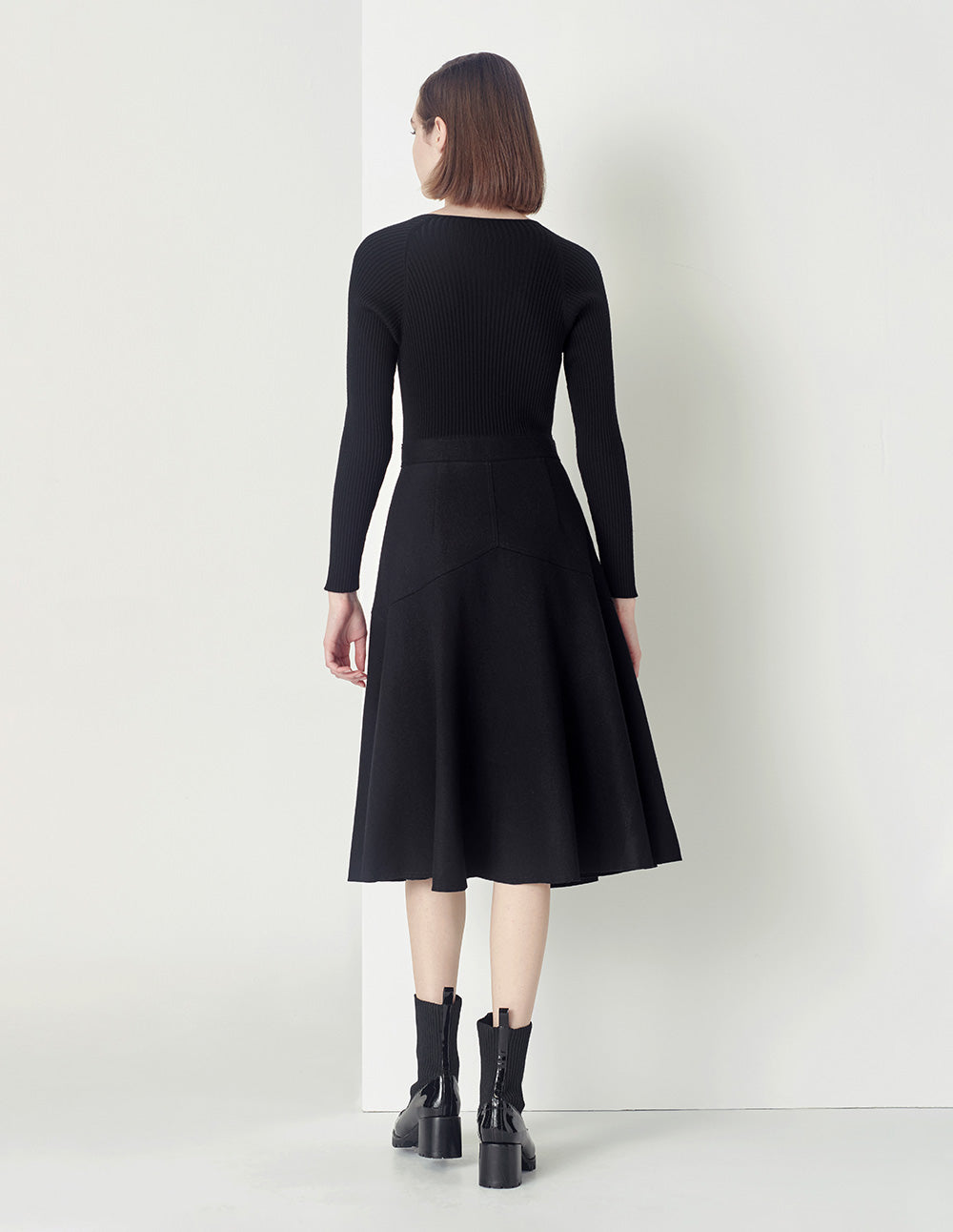 Maryling Black Slim Fit Knitted Dress