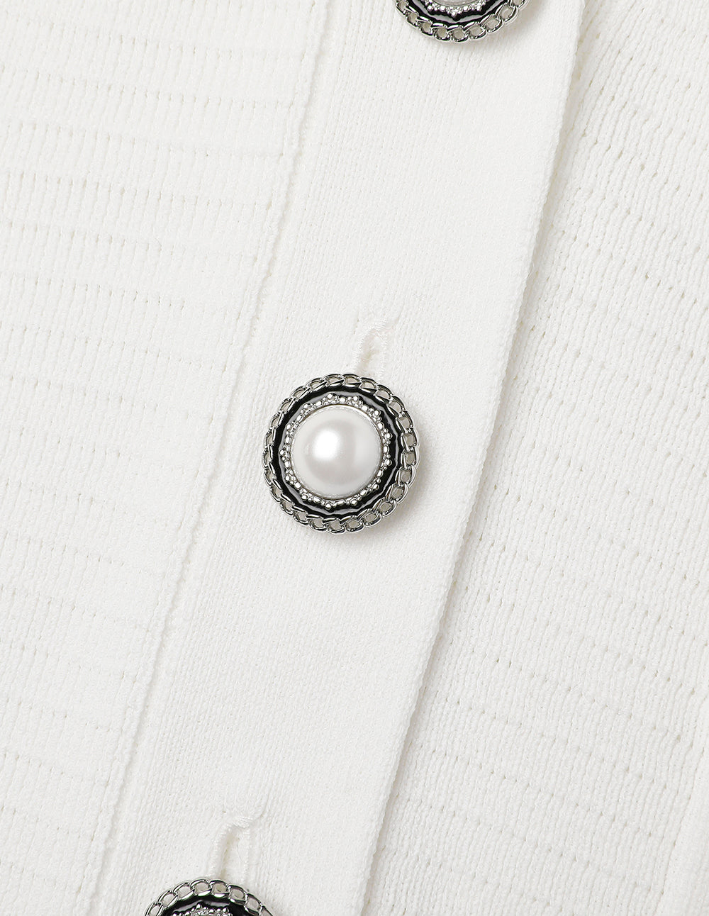 MARYLING Off-White V-Neck Pearl Button Short-Sleeved Knitted Cardigan
